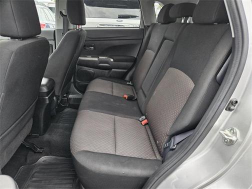 2019 Mitsubishi Outlander Sport SE