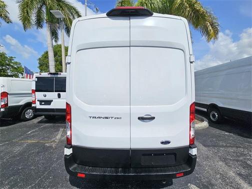 2022 Ford Transit-250 Base