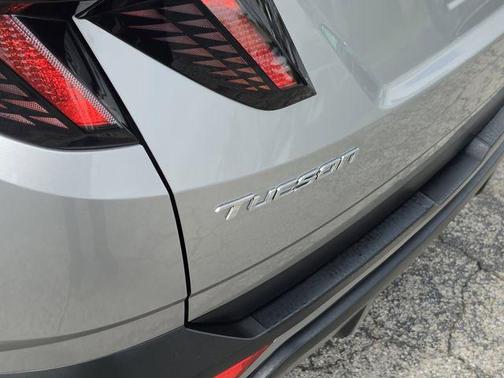 Shimmering Silver 2024 Hyundai TUCSON SEL