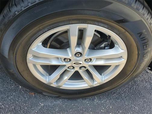 2023 Ford Explorer Base