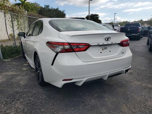 2018 Toyota Camry SE