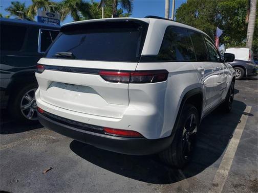 2023 Jeep Grand Cherokee Altitude