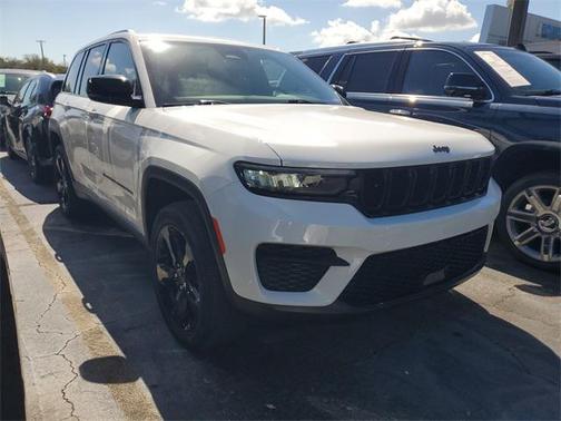2023 Jeep Grand Cherokee Altitude