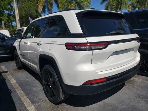 2023 Jeep Grand Cherokee Altitude