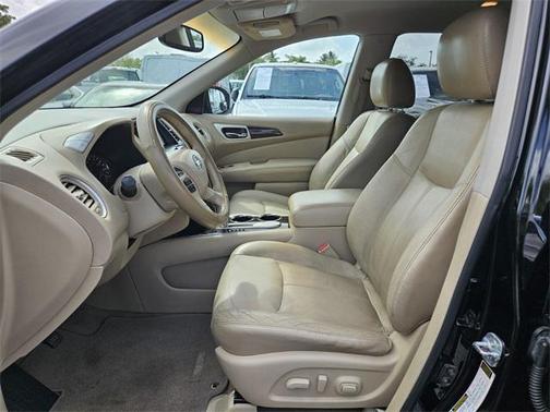 2013 Nissan Pathfinder SL