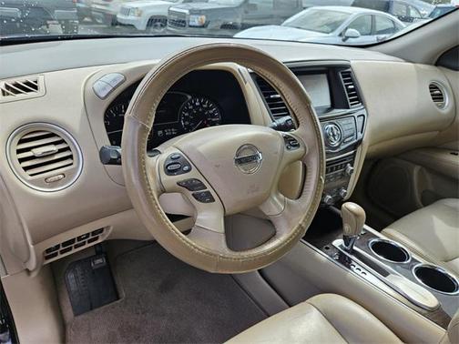 2013 Nissan Pathfinder SL