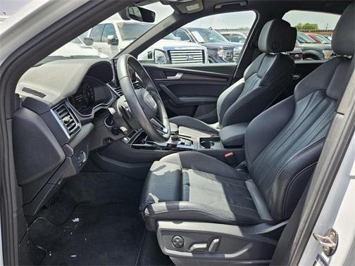 2023 Audi Q5 45 S line Premium Plus