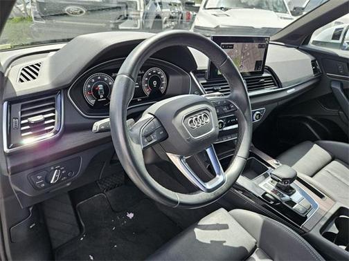 2023 Audi Q5 45 S line Premium Plus
