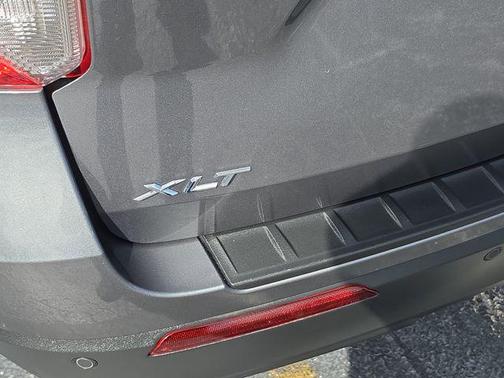 CARBONIZED GRAY METALLIC 2024 Ford Explorer XLT
