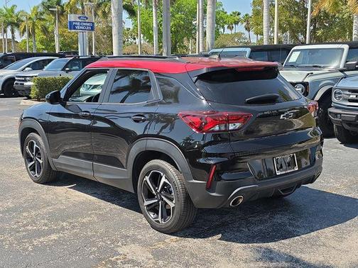 Mosaic Black Metallic 2021 Chevrolet Trailblazer RS