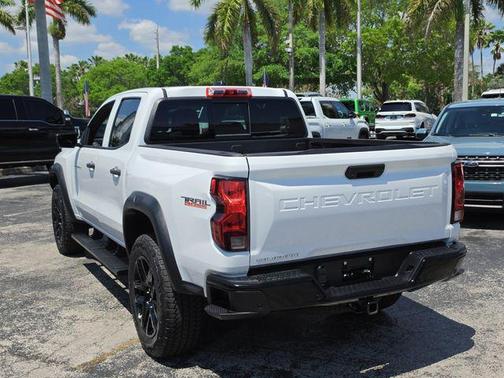 Summit White 2024 Chevrolet Colorado Trail Boss