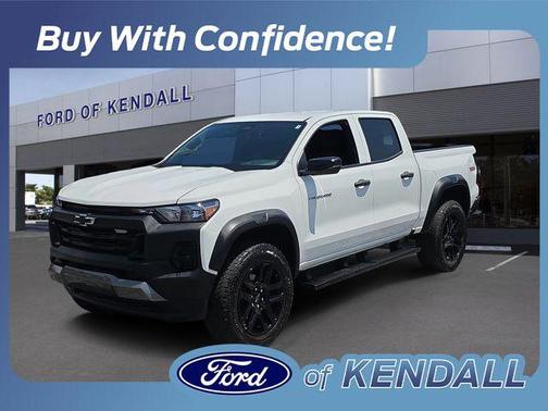 Summit White 2024 Chevrolet Colorado Trail Boss