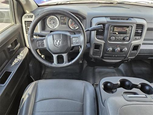 2018 RAM 3500 Tradesman Crew Cab 4x2 8' Box