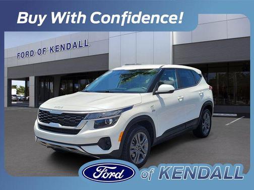 Snow White Pearl 2023 Kia Seltos LX
