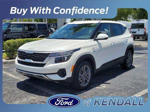 Snow White Pearl 2023 Kia Seltos LX