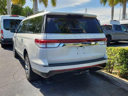 PRISTINE WHITE METALLIC 3C 2022 Lincoln Navigator Reserve