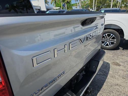 Silver Ice Metallic 2022 Chevrolet Silverado 1500 Custom