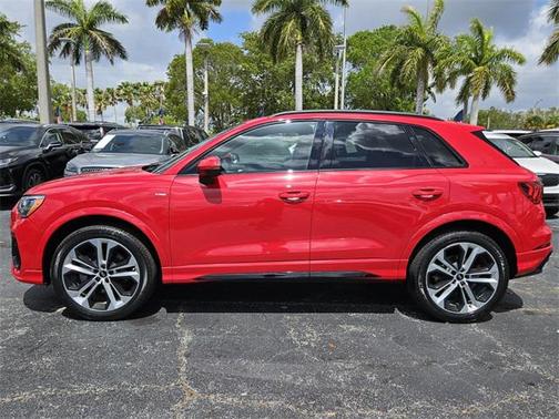 2021 Audi Q3 45 S line Premium