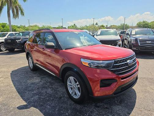 RAPID RED MET TINTED CC 2024 Ford Explorer XLT