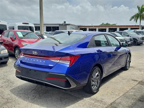 2024 Hyundai ELANTRA HEV Blue
