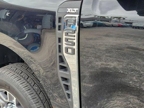 AGATE BLACK 2025 Ford F-250 XLT