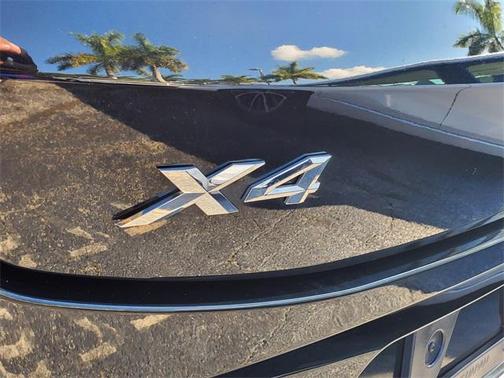 2023 BMW X4 xDrive30i