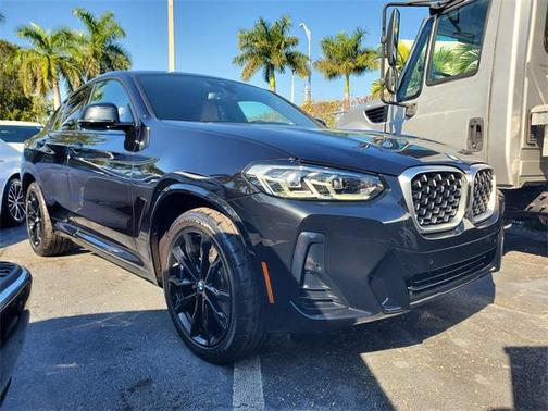 2023 BMW X4 xDrive30i