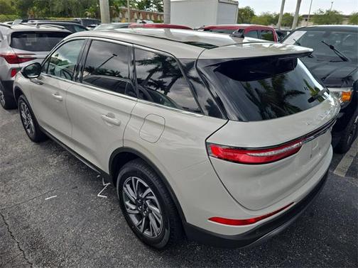 2023 Lincoln Corsair Standard