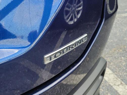Obsidian Blue Pearl 2024 Honda Pilot Touring 8-Passenger