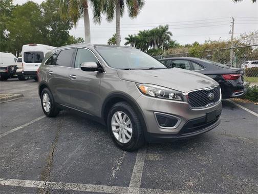 2017 Kia Sorento LX