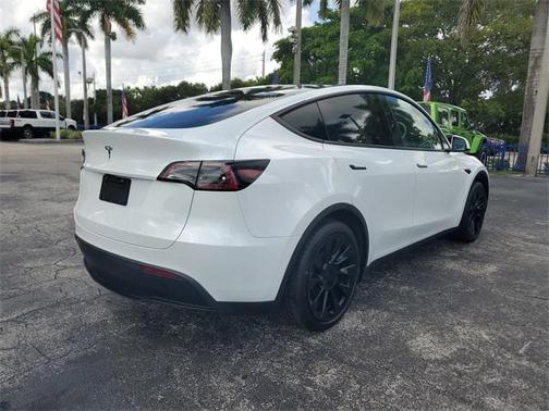 2024 Tesla Model Y Long Range Dual Motor All-Wheel Drive