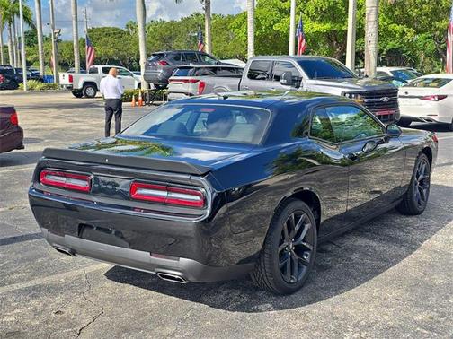 2022 Dodge Challenger SXT