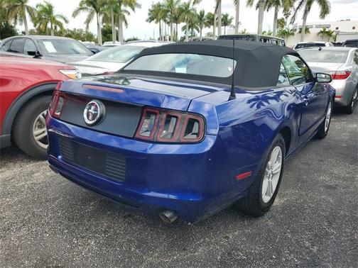 2014 Ford Mustang V6