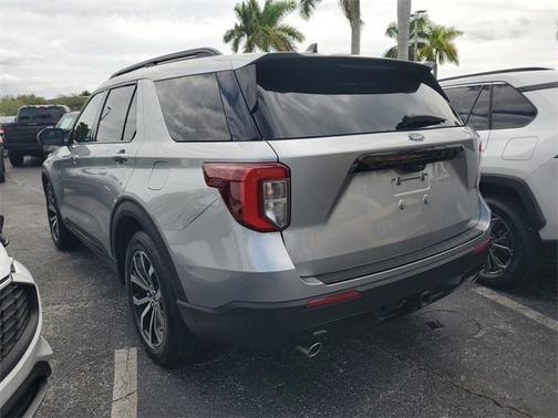 2022 Ford Explorer ST-Line