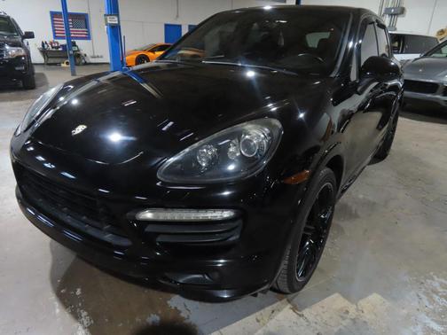 2013 Porsche Cayenne GTS