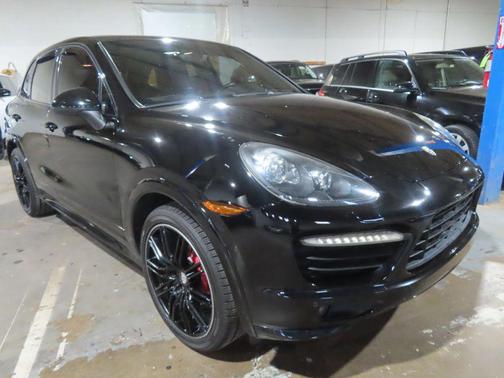 2013 Porsche Cayenne GTS