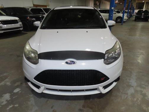 White 2013 Ford Focus ST