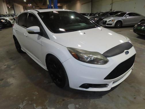 White 2013 Ford Focus ST