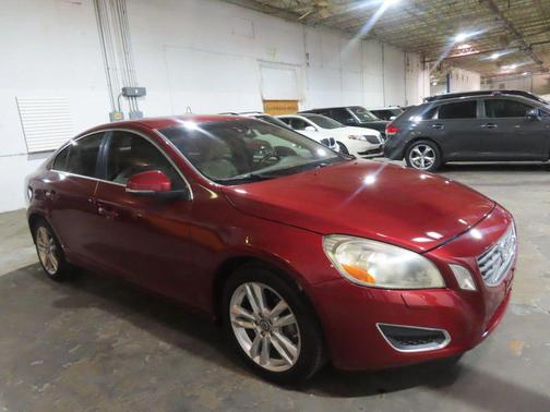 2013 Volvo S60 T5 Premier