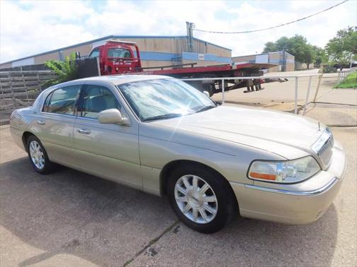 2006 Lincoln Town Car Signature