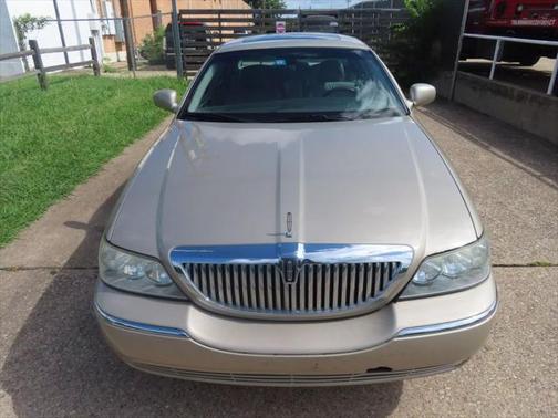 2006 Lincoln Town Car Signature