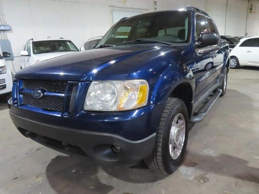 Blue 2004 Ford Explorer Sport Trac XLT
