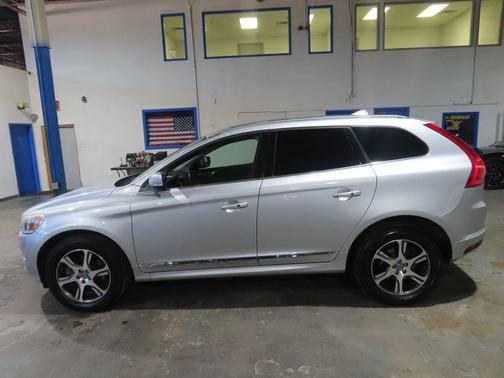 2014 Volvo XC60 T6 R-Design Premier Plus