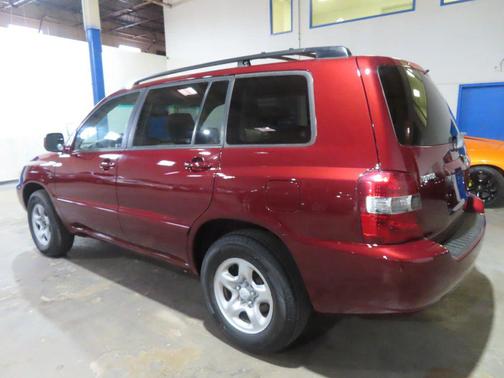 2004 Toyota Highlander Base
