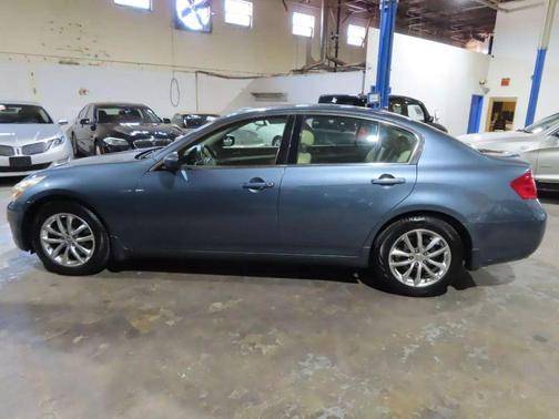 2009 INFINITI G37x Base