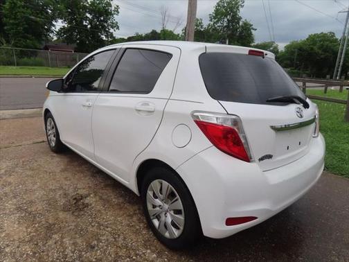 2013 Toyota Yaris L