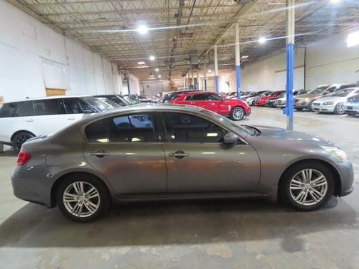 2013 INFINITI G37 Journey