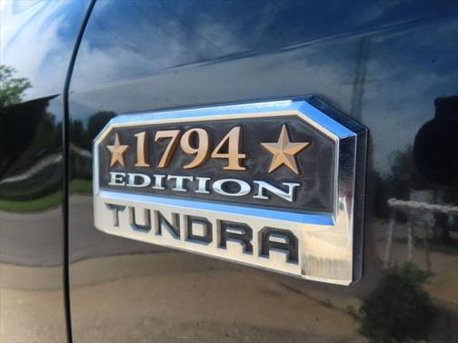 2014 Toyota Tundra Platinum