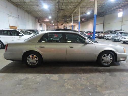 2004 Cadillac DeVille Base