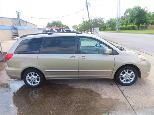 2006 Toyota Sienna XLE